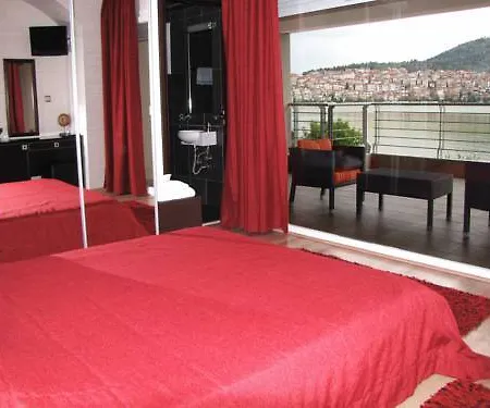 Paralimnio 3* Kastoria