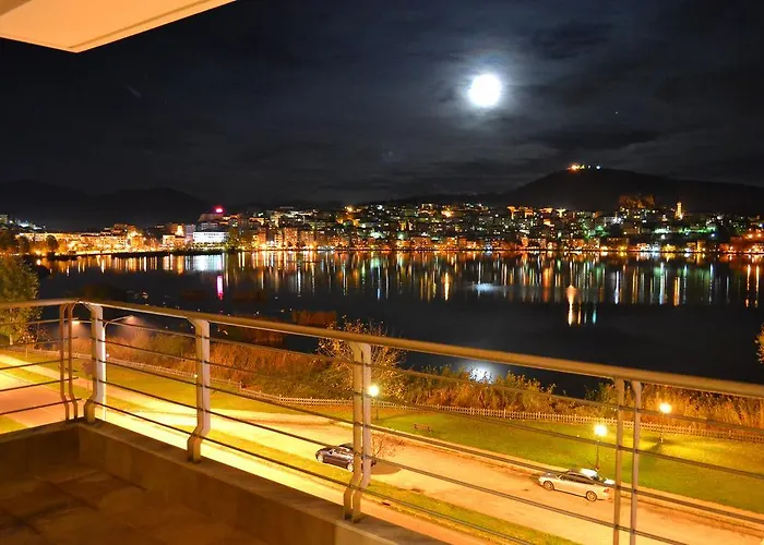 Paralimnio מלון 3*