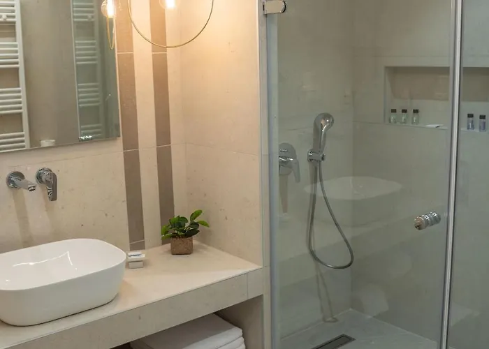 Paralimnio 3* קסטוריה