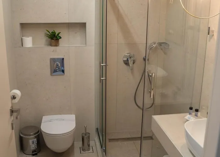 מלון Paralimnio קסטוריה